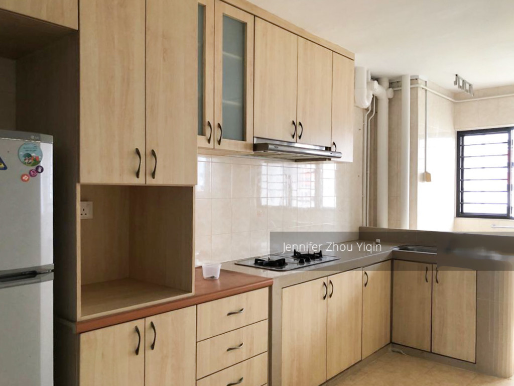 Blk 102 Jurong East Street 13 (Jurong East), HDB 3 Rooms #220053871